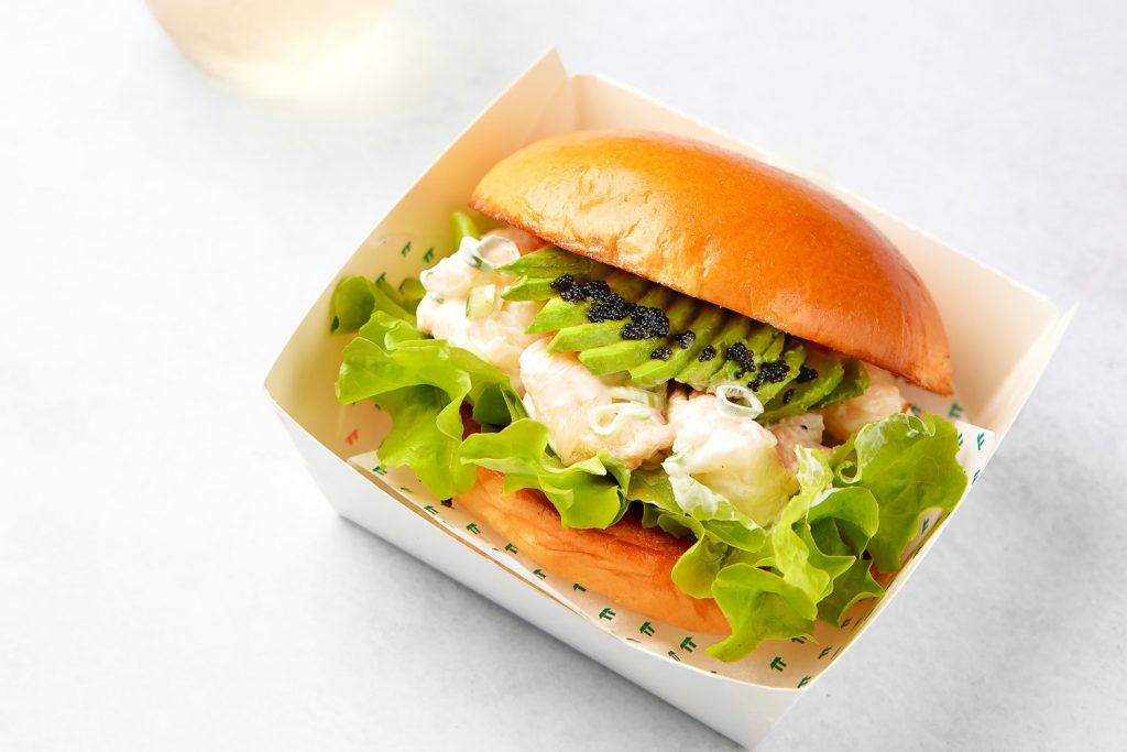 Is This Australia’s Least Expensive Yet Most Indulgent Lobster Roll? · Motto Motto