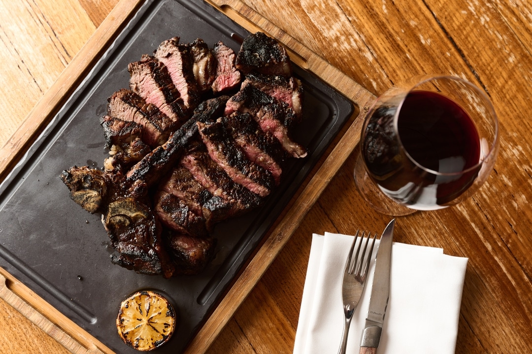 7 Sizzling Steakhouses In Sydney You've Got To Try