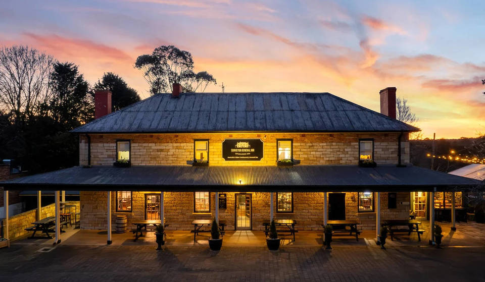 One Of Australia’s Oldest Pubs Is Just 1.5 Hours From Sydney – And It&#8217;s Packed With Cosy Vintage Charm