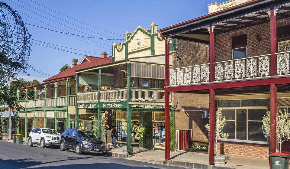 This Quaint Village In NSW Has A Charming Main Street – And It&#8217;s Perfect For Cosy Winter Getaways