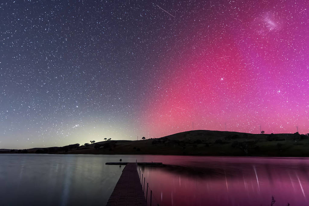 The Southern Lights Could Be Visible In NSW Tonight – Here’s When And Where To Look