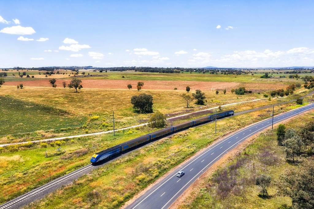 train in regional nsw dubbo