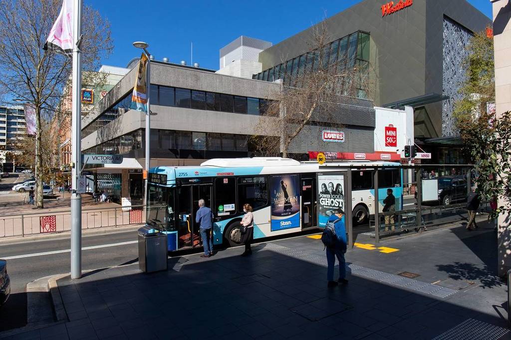 bus stop in sydney 