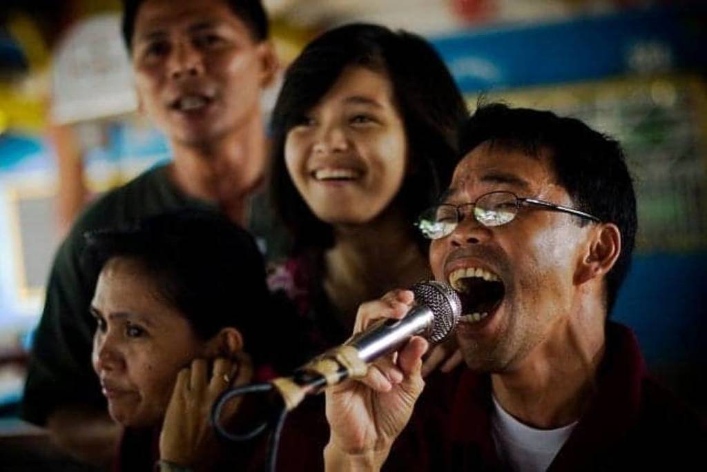 Filipino's doing karaoke