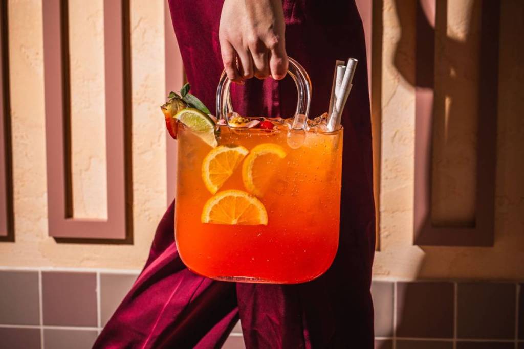 viral handbag cocktails at chechos in cronulla