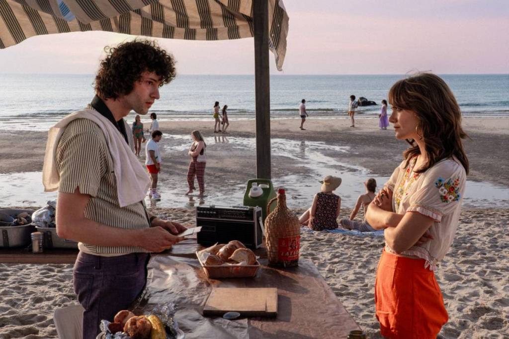 (L-R) Dominic Sessa, Emilia Jones in new Anthony Bourdain film