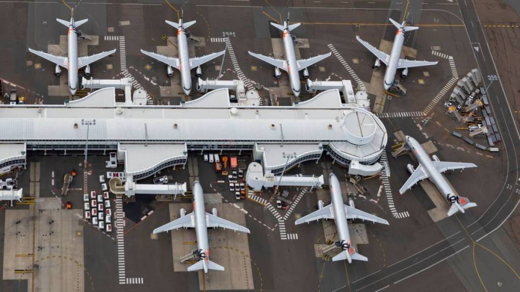 planes docked at Sydney's aiport for expansion