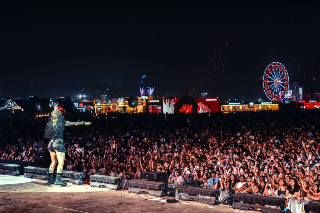 kehlani live on tour with big vrowds