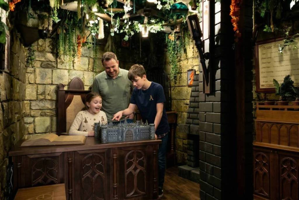 These award-winning escape room experiences in Sydney include everything from magical academies to zombies to haunted houses