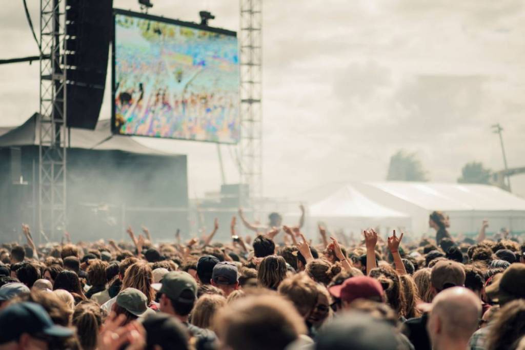 crowds at concert series in sydney
