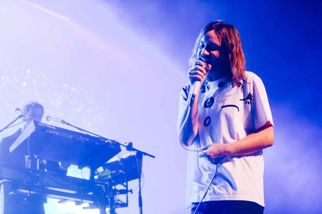 tame impala deadbeat tour in sydney, australia with a 22-song setlist