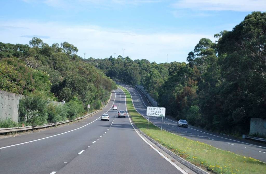 driving from sydney to bundeena nsw for jibbon beach