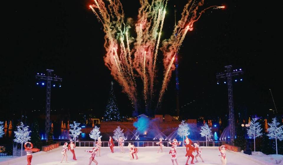 Experience SeaWorld Orlando’s Award-Winning Holiday Extravaganza — With World-Class Ice Skaters, A Sea Lion Christmas Show & Millions Of Lights