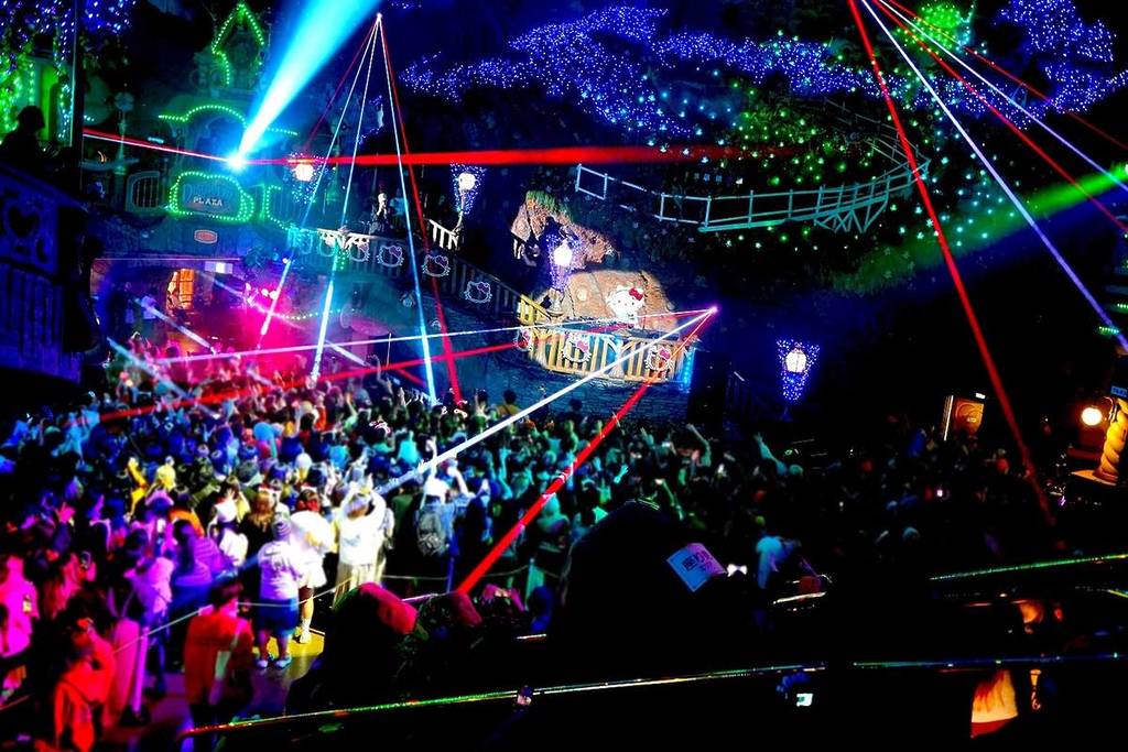 一夜限りのオールナイトハロウィーンパーティ、サンリオピューロランド