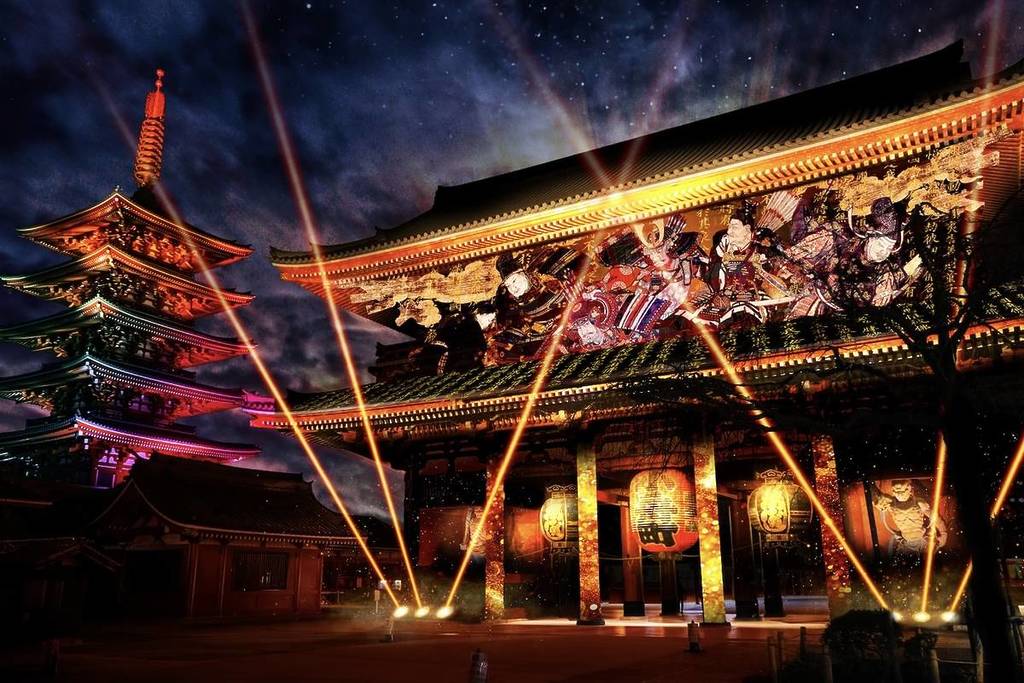 アート作品「バタフライ」 浅草寺で撮った写真をアプリで編集して作成しました。 浅草寺史上初！壮大なプロジェクションマッピングが5日間限定開催