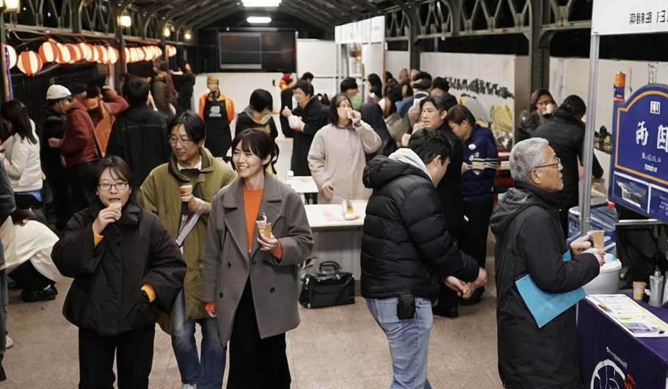 両国駅の「幻のホーム」でおでんと熱燗を楽しめる限定イベントが開催