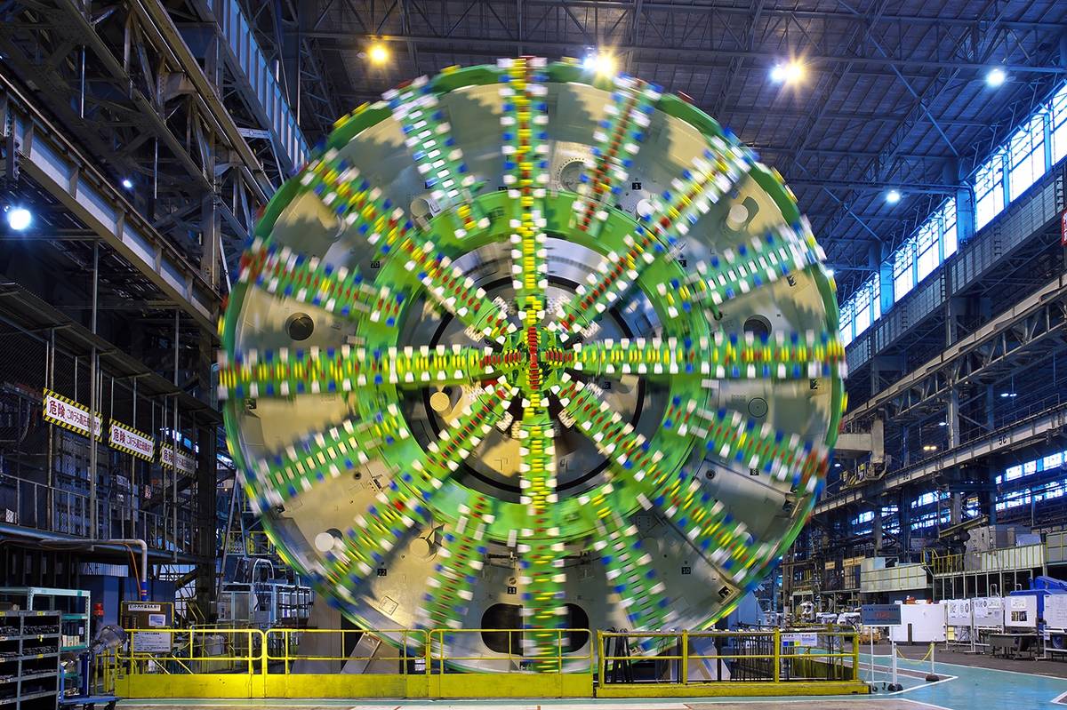 西山芳一《シールドマシン》2016年