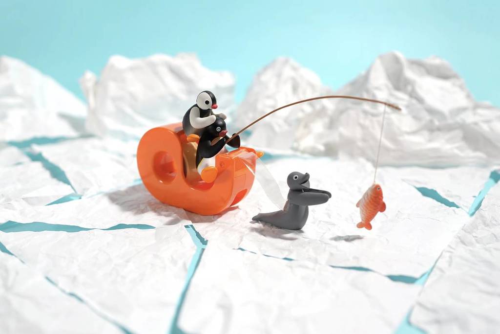 Collaborations with popular artists and their works. “Not Just Cute!? The Pingu Exhibition” is being held at “YURAKUCHO MUSEUM.”