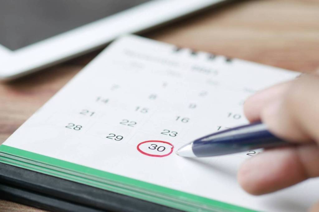 2027年の日本の祝日は合計16日！GWは1日の有給で7連休