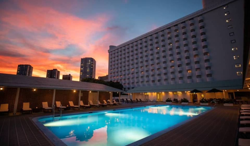 Enjoying Tokyo’s Scorching Heat: 10 Luxurious Pools &amp; Beer Gardens