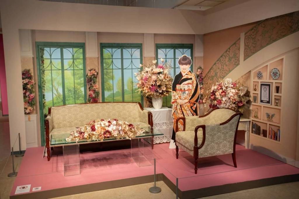 Limited to 13 days. Special exhibition tracing Tetsuko Kuroyanagi’s 50-year career opens at Nihonbashi Takashimaya