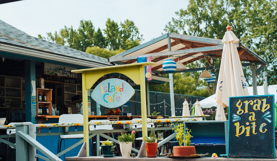 A Beloved Cafe And One Of Toronto Islands&#8217; Only Restaurants Has Burnt Down