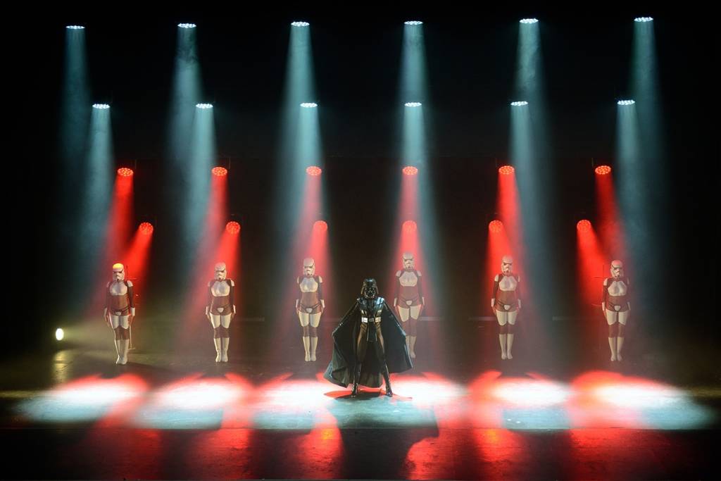 Burlesque performers wear Star Wars costumes