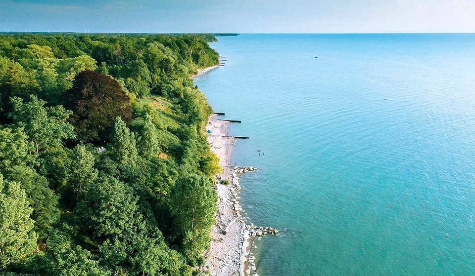 Cette ville de plage pittoresque possède des eaux bleues des Caraïbes et se trouve à seulement 3 heures de Toronto.
