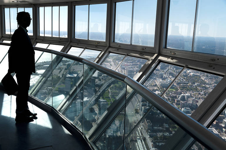 CN Tower EdgeWalk: Toronto’s Highest Walk Experience