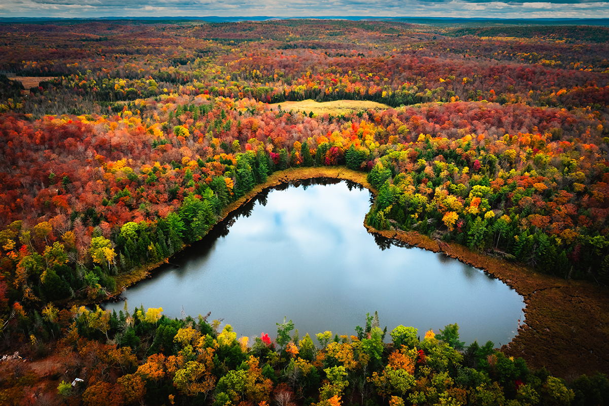 This heart-shaped lake in Ontario is a fall photographer’s dream, but there’s a catch