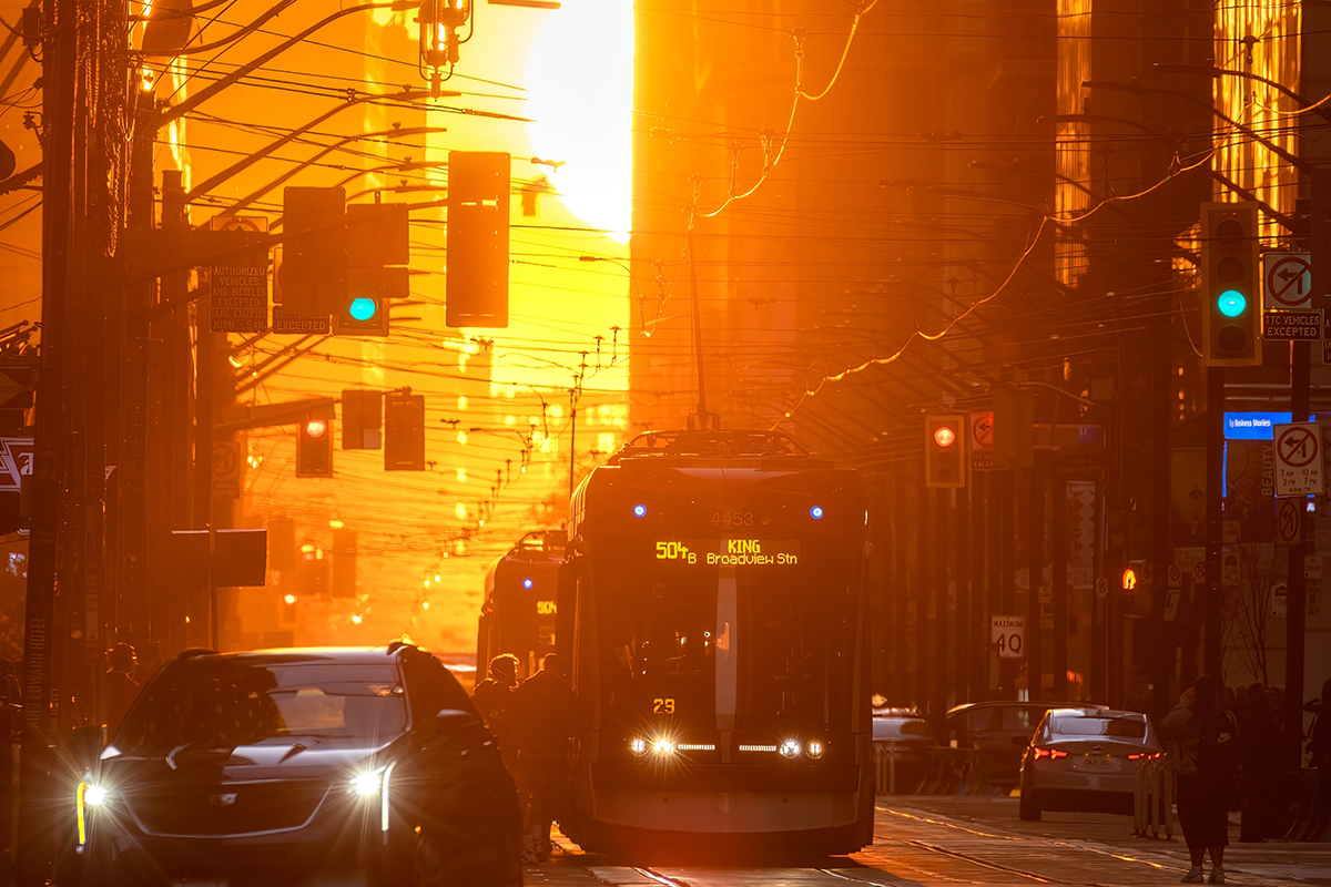 Sunset on the Rails the HIATUS 2024年8月18 Manhattanhenge 2024: What is it? When is it? See the sunset