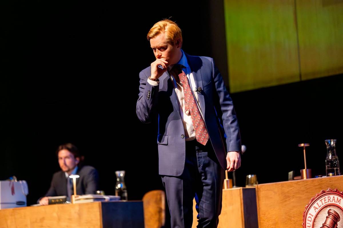 man plays lawyer as part of the jury experience