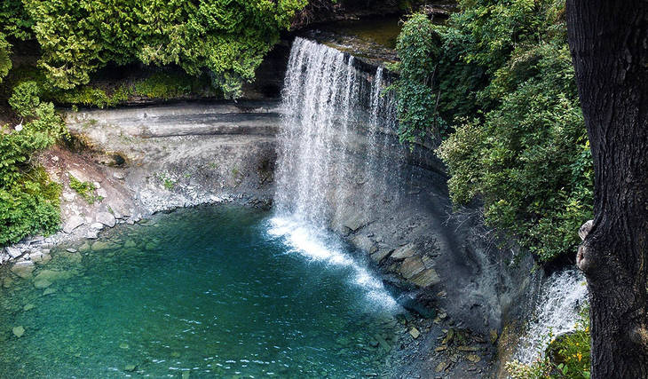 This Magical Island Is Ontario&#8217;s &#8220;Best Kept Secret&#8221; And You Swim Under A Waterfall