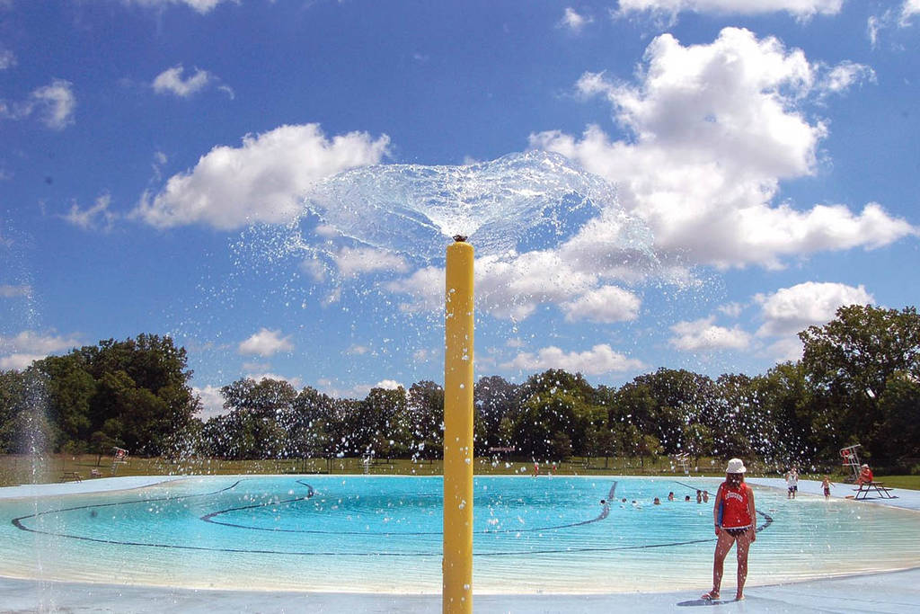 This Hidden Gem Near Toronto Has One Of Ontario’s Biggest Outdoor Pools