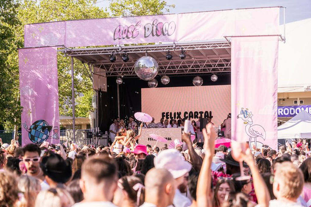 Une soirée disco en plein air sur le thème du rosé arrive à Toronto ce week-end