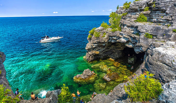 This Quaint Ontario Village With Turquoise Blue Waters Looks Like It Belongs In The Mediterranean