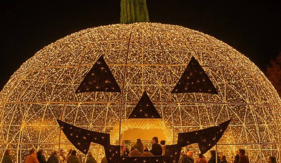 1.5 Million Lights, 15,000 Pumpkins, A Glowing Maze, Carnival Rides — Halloween Nights Of Lights Returns To Toronto This Spooky Season