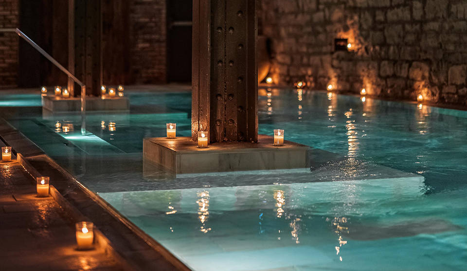 Toronto se dote d&rsquo;un nouveau spa luxueux où l&rsquo;on peut se baigner dans du vin entouré de bougies