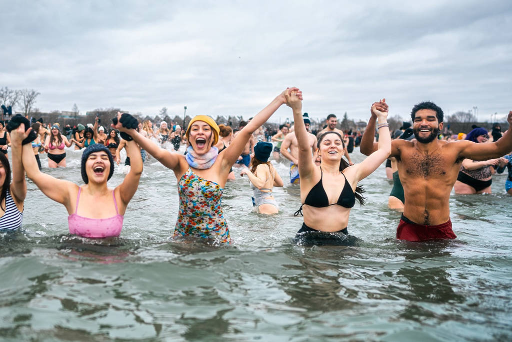 Hundreds Of Torontonians Will Dive Into An Icy Lake Ontario For A Record-Breaking New Year’s Day Cold Plunge