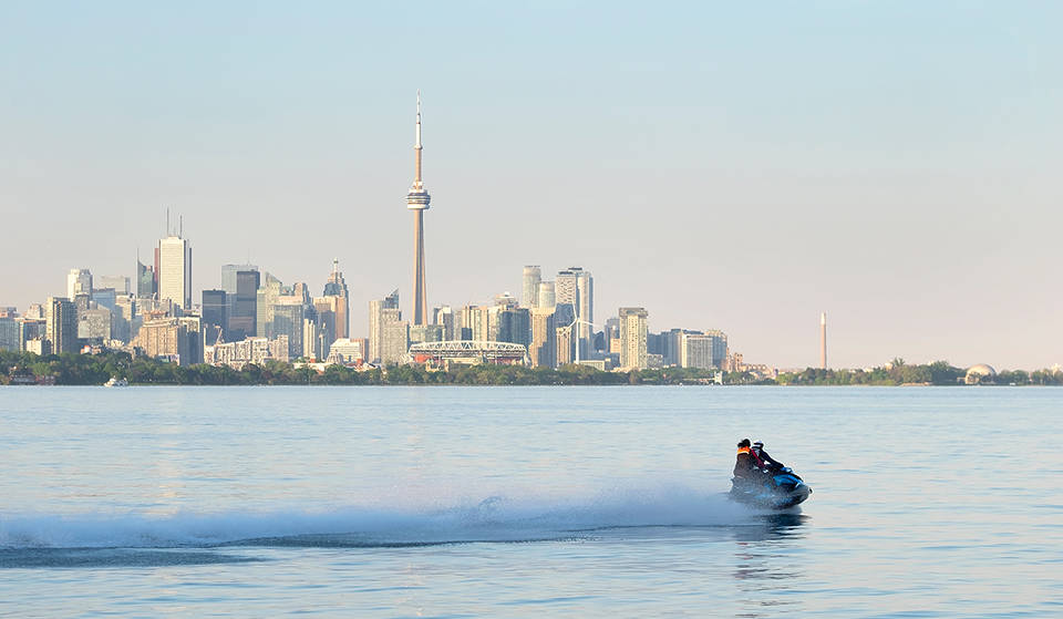 After Years Of Complaints, Toronto Moves To Ban Jet Skis From 3 Popular Beaches In 2026