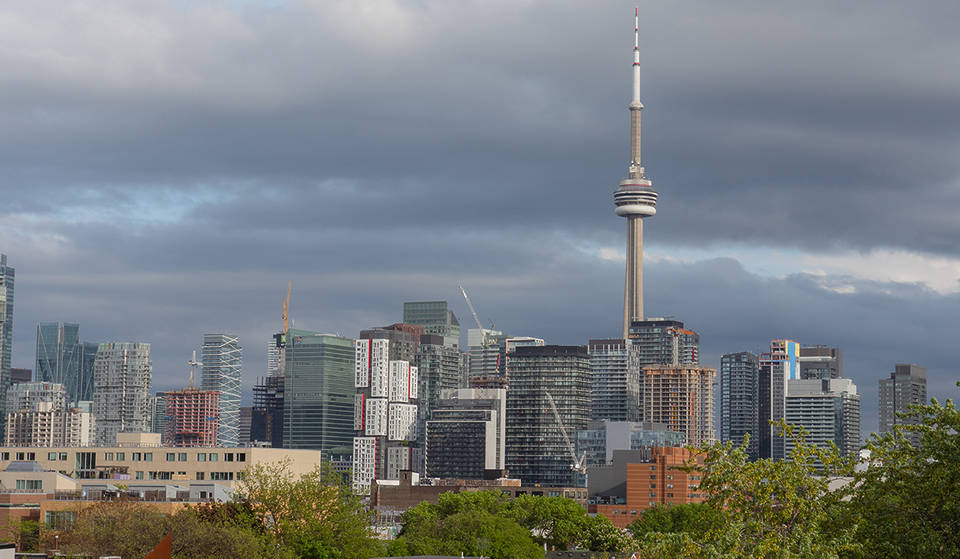 Toronto Is About To Hit 20 Degrees This Week Marked With Heavy Storms And 60km/h Winds