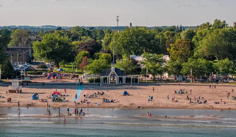 This Charming Beach Town 90 Minutes From Toronto Feels Like Ontario’s Best-Kept Secret