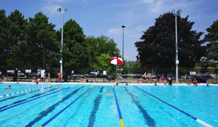 Voici quand les piscines en plein air de Toronto ferment pour la saison