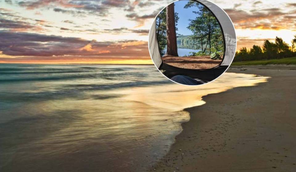 À seulement 3 heures de Toronto, ce parc ontarien abrite d’imposantes dunes de sable et une plage à couper le souffle