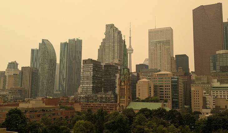 Toronto is currently under an Orange Warning: Here’s how to stay safe as wildfire smoke chokes the city
