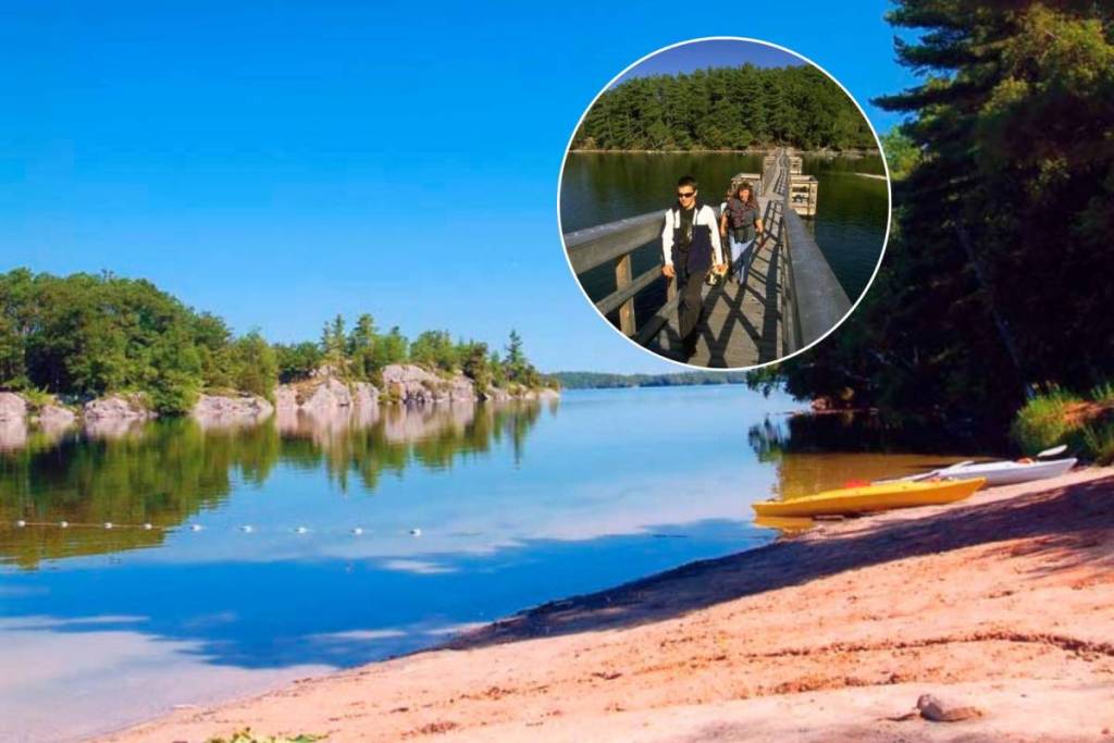 À 3,5 heures de Toronto, ce lac aux eaux cristallines recèle des criques cachées, des eaux parsemées d’îles et d’incroyables sentiers de randonnée