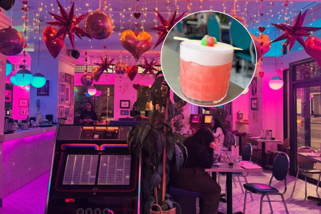 This retro diner just outside Toronto completely transforms into a cocktail bar after dark