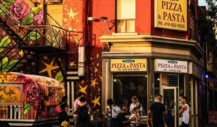 This Toronto pizza is inspiring two-hour TTC journeys, and locals can’t stop talking about it