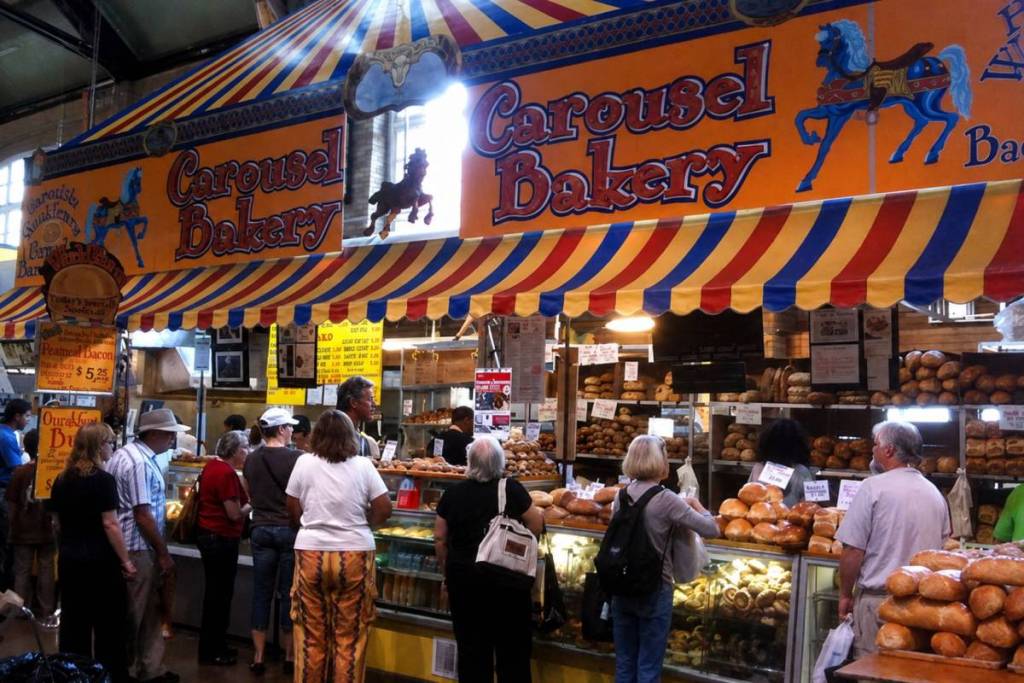 Cette boulangerie du marché St. Lawrence, vieille de 50 ans, sert le sandwich officiel de Toronto, le « Hogtown ».