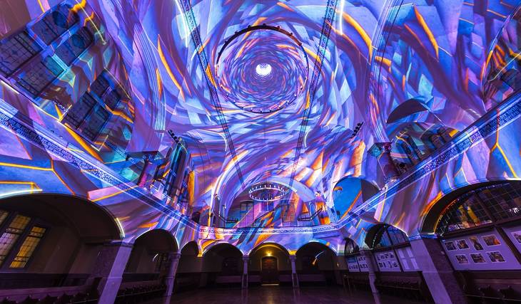 Infinity – die neue immersive Lichtshow in Zürich